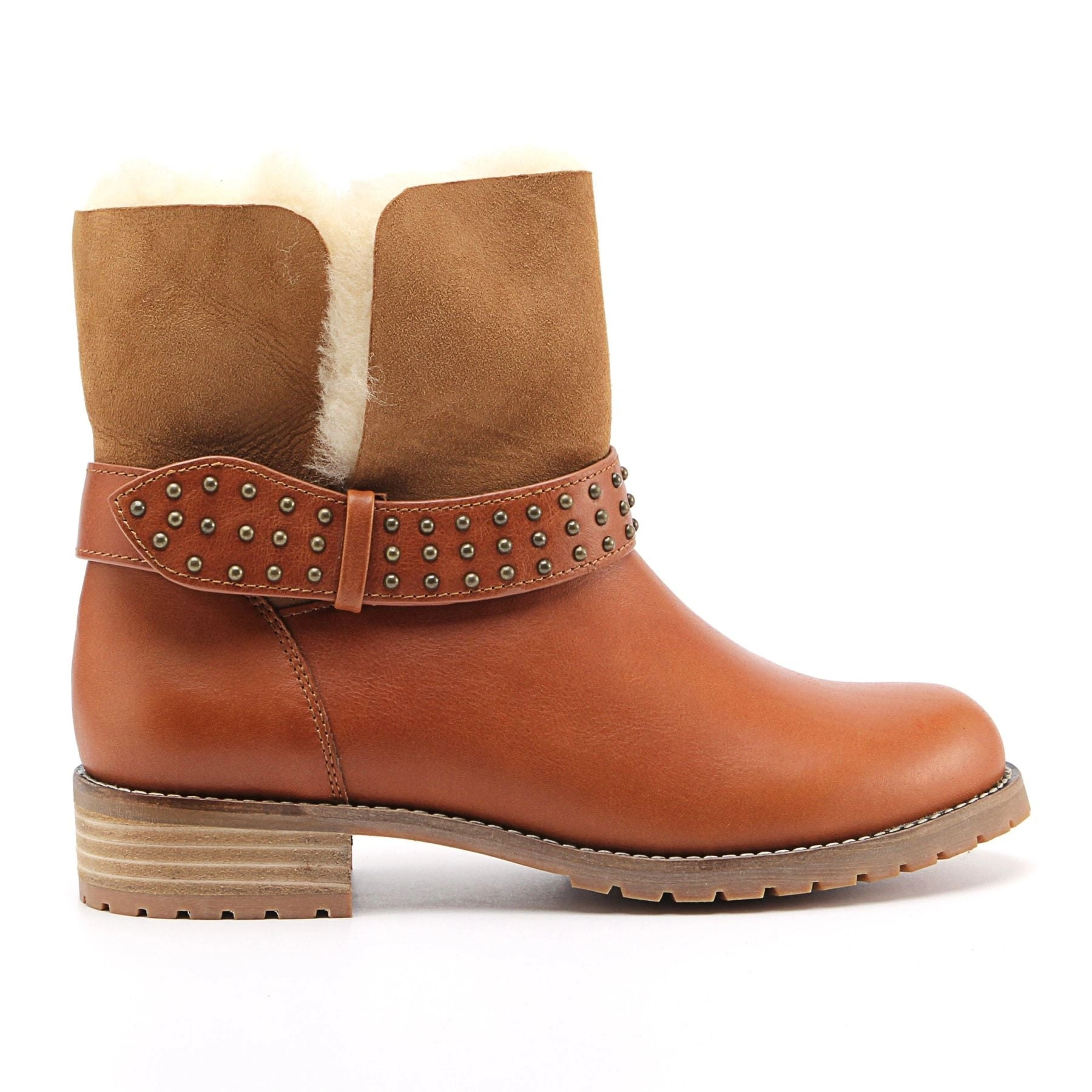 Amber's Leather Kick: Your Everyday Style Statement - Boots for Life!